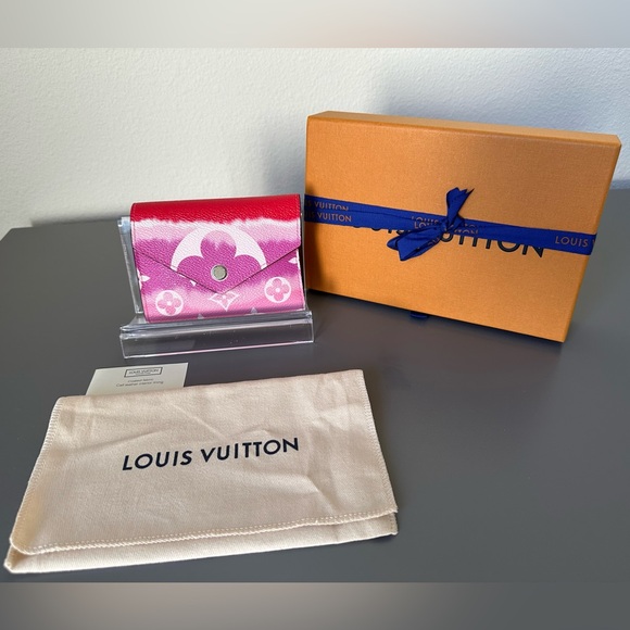 Louis Vuitton Escale Victorine Compact Red and Pink Wallet (NWOT) - Picture 15 of 15